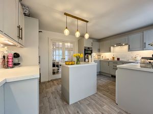 Photo 34- click for photo gallery